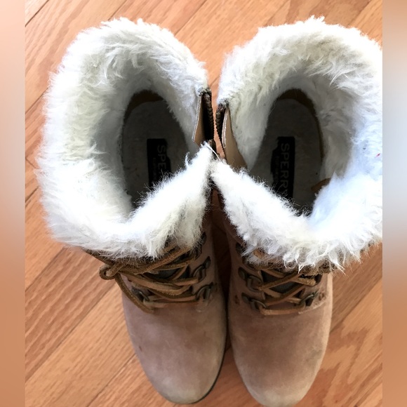 Sperry women’s winter boots - Picture 4 of 5